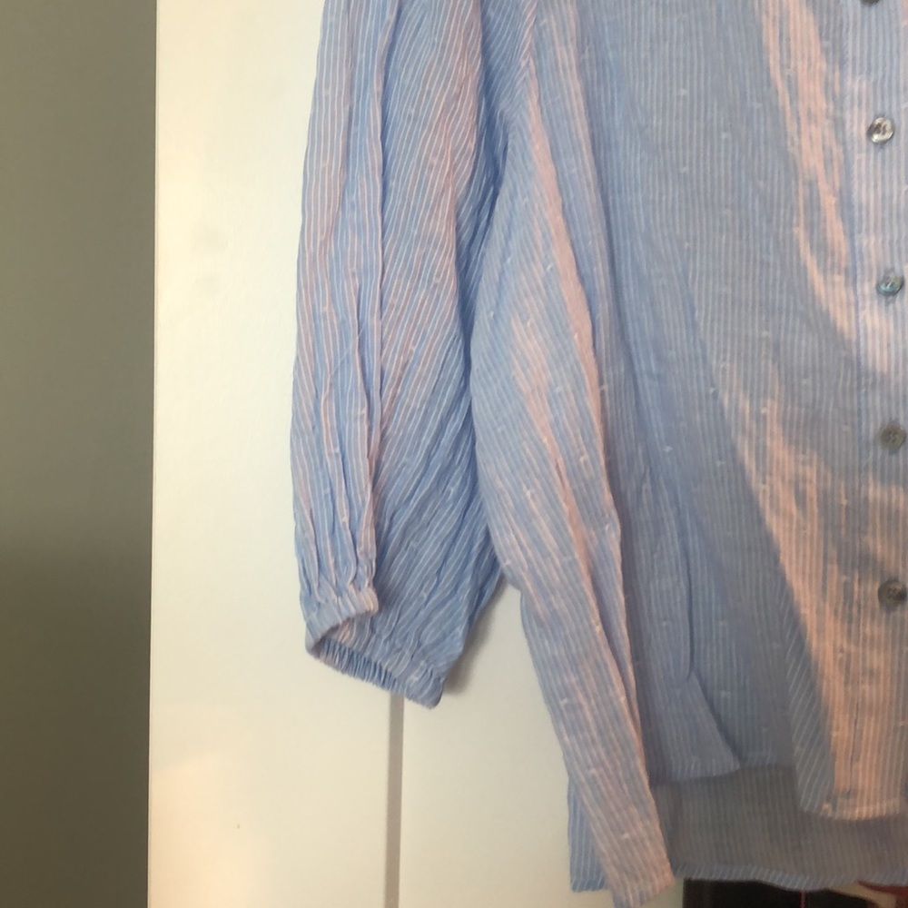 Blouse - Picture 2 of 3